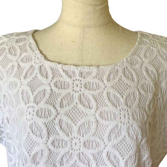 Alfred Dunner Women’s White Lace Short Sleeve Blouse Size M Floral Pattern Polye - Picture 2 of 9